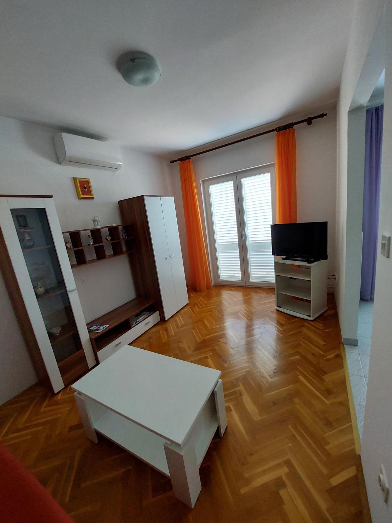 Apartments Mlacovic 拉布 外观 照片